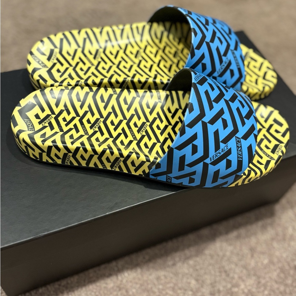 Versace Men's Graphic Yellow and Blue Slides